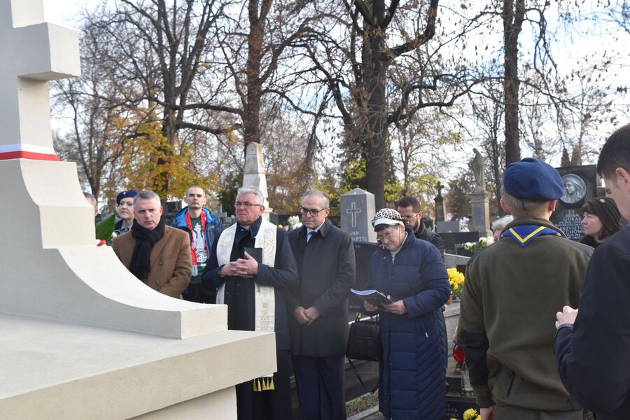 Uroczystość przy grobie braci Machowiczów w Wieliczce