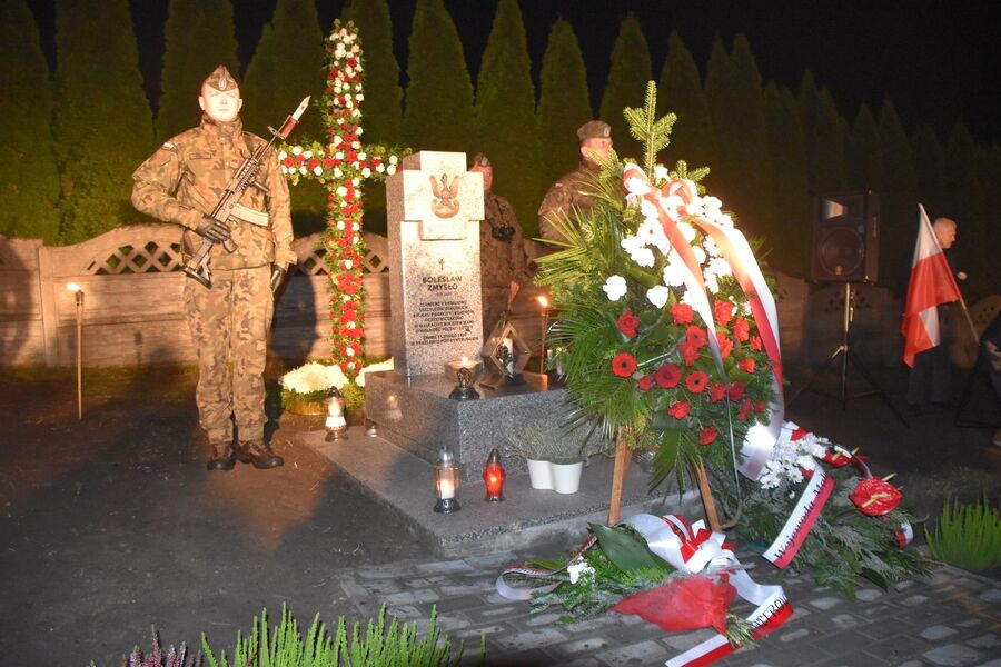 Uroczystość poświęcenia nowego nagrobka Bolesława Zmysły