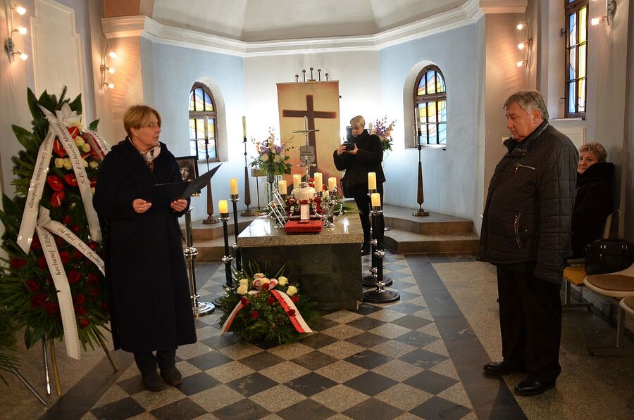 Ostatnie pożegnanie Elżbiety Morawiec. Fot. Janusz Ślęzak (IPN)