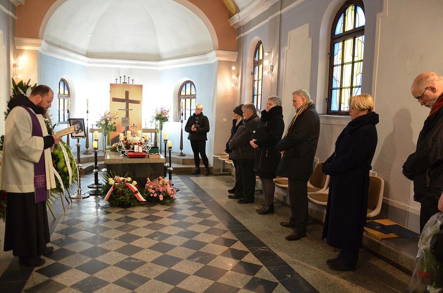 Ostatnie pożegnanie Elżbiety Morawiec. Fot. Janusz Ślęzak (IPN)