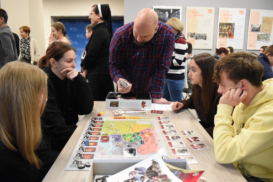 Kielce. Regionalny etap I Olimpiady Gier Planszowych IPN. Fot. Dariusz Skrzyniarz (IPN)