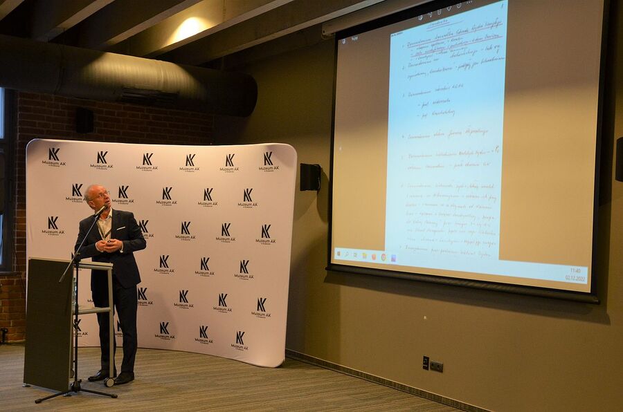 Kraków. Konferencja w 81. rocznicę śmierci marsz. Edwarda Śmigłego-Rydza. Fot. Janusz Ślęzak (IPN)