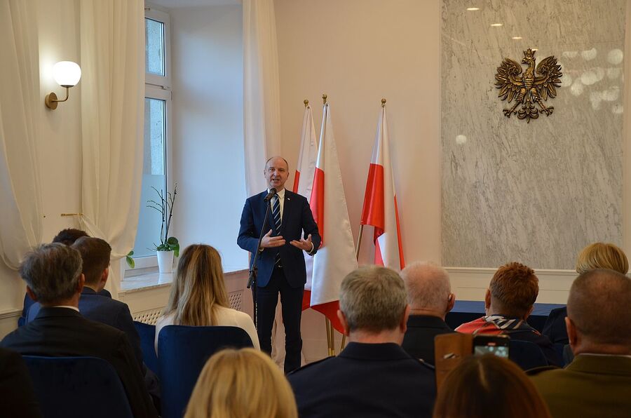 Wadowice. Odznaczenia państwowe dla trojga bohaterów podziemia niepodległościowego. Fot. Janusz Ślęzak (IPN)