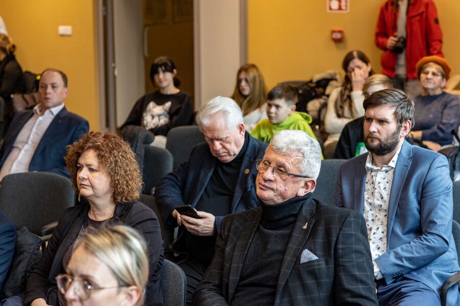 Podegrodzie. Dyskusja o stanie wojennym. Fot. Muzeum Okręgowe w Nowym Sączu