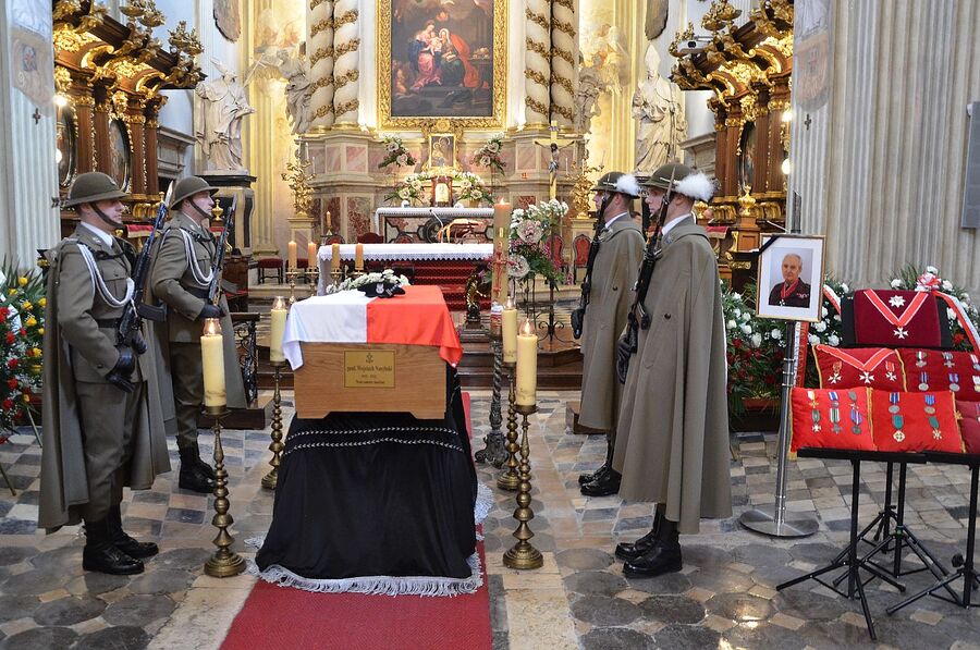 W Krakowie pochowano płk. prof. Wojciecha Narębskiego. Fot. Janusz Ślęzak (IPN)