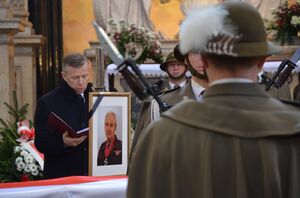 W Krakowie pochowano płk. prof. Wojciecha Narębskiego. Fot. Janusz Ślęzak (IPN)