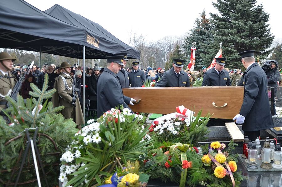 W Krakowie pochowano płk. prof. Wojciecha Narębskiego. Fot. Janusz Ślęzak (IPN)