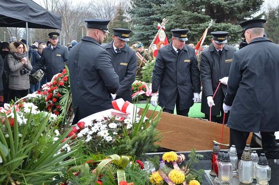 W Krakowie pochowano płk. prof. Wojciecha Narębskiego. Fot. Janusz Ślęzak (IPN)