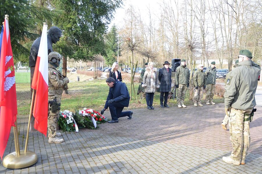 Specjalsi z Nila uczcili patrona jednostki. Fot. Janusz Ślęzak (IPN)