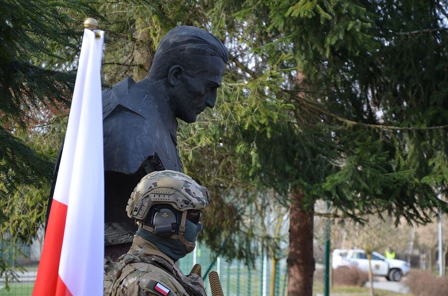 Specjalsi z Nila uczcili patrona jednostki. Fot. Janusz Ślęzak (IPN)