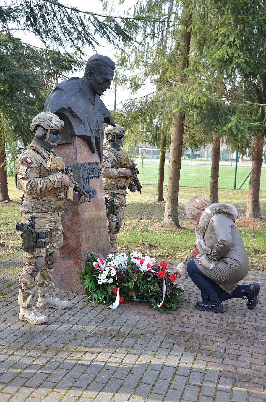 Specjalsi z Nila uczcili patrona jednostki. Fot. Janusz Ślęzak (IPN)