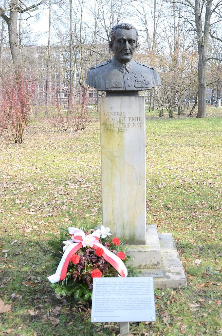 Popiersie gen. Fieldorfa w parku Jordana. Fot. Janusz Ślęzak (IPN)