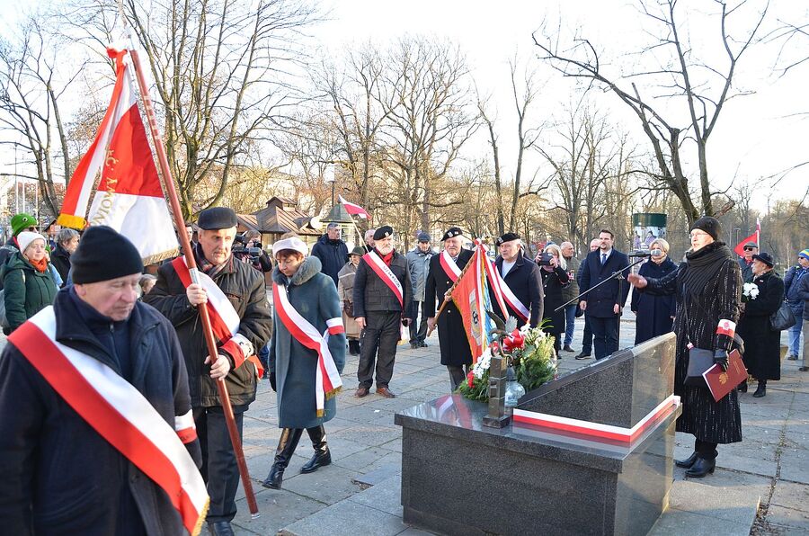 Uroczystość na pl. Inwalidów. Fot. Janusz Ślęzak (IPN)