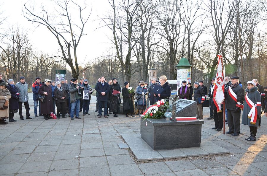 Uroczystość na pl. Inwalidów. Fot. Janusz Ślęzak (IPN)