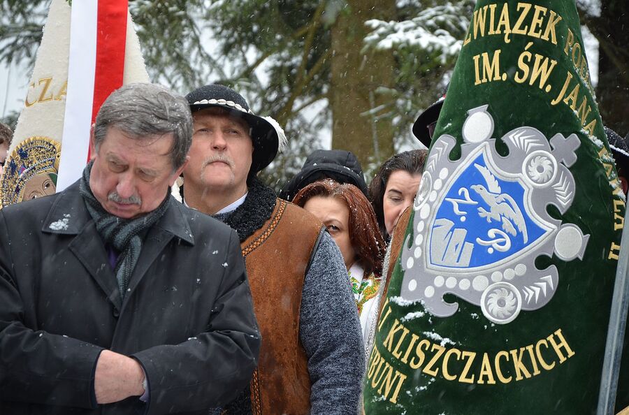 Odsłonięcie pomnika Jana Sałapatka „Orła” w Bogdanówce. Fot. Janusz Ślęzak (IPN)
