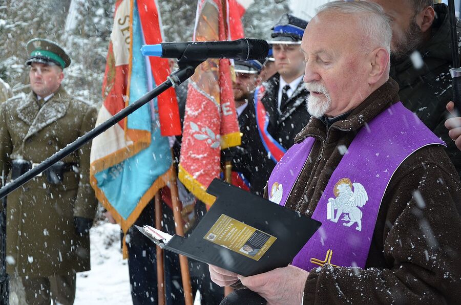 Odsłonięcie pomnika Jana Sałapatka „Orła” w Bogdanówce. Fot. Janusz Ślęzak (IPN)