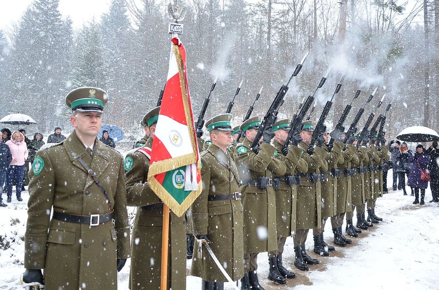 Odsłonięcie pomnika Jana Sałapatka „Orła” w Bogdanówce. Fot. Janusz Ślęzak (IPN)