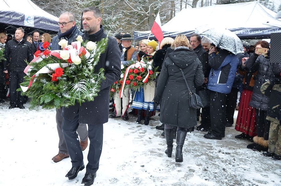 Odsłonięcie pomnika Jana Sałapatka „Orła” w Bogdanówce. Fot. Janusz Ślęzak (IPN)