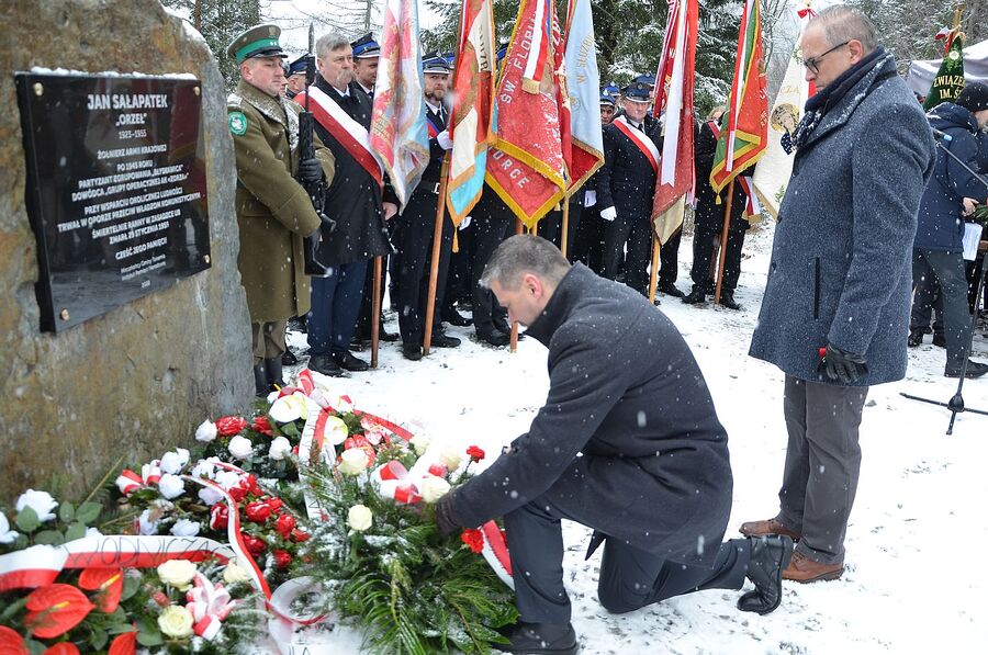 Odsłonięcie pomnika Jana Sałapatka „Orła” w Bogdanówce. Fot. Janusz Ślęzak (IPN)