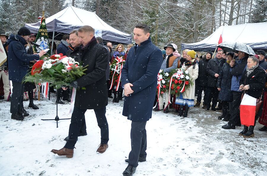 Odsłonięcie pomnika Jana Sałapatka „Orła” w Bogdanówce. Fot. Janusz Ślęzak (IPN)