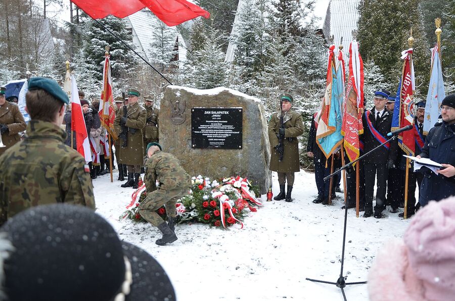 Odsłonięcie pomnika Jana Sałapatka „Orła” w Bogdanówce. Fot. Janusz Ślęzak (IPN)