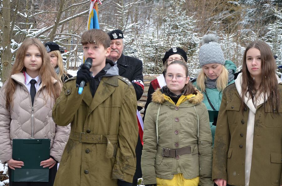 Odsłonięcie pomnika Jana Sałapatka „Orła” w Bogdanówce. Fot. Janusz Ślęzak (IPN)
