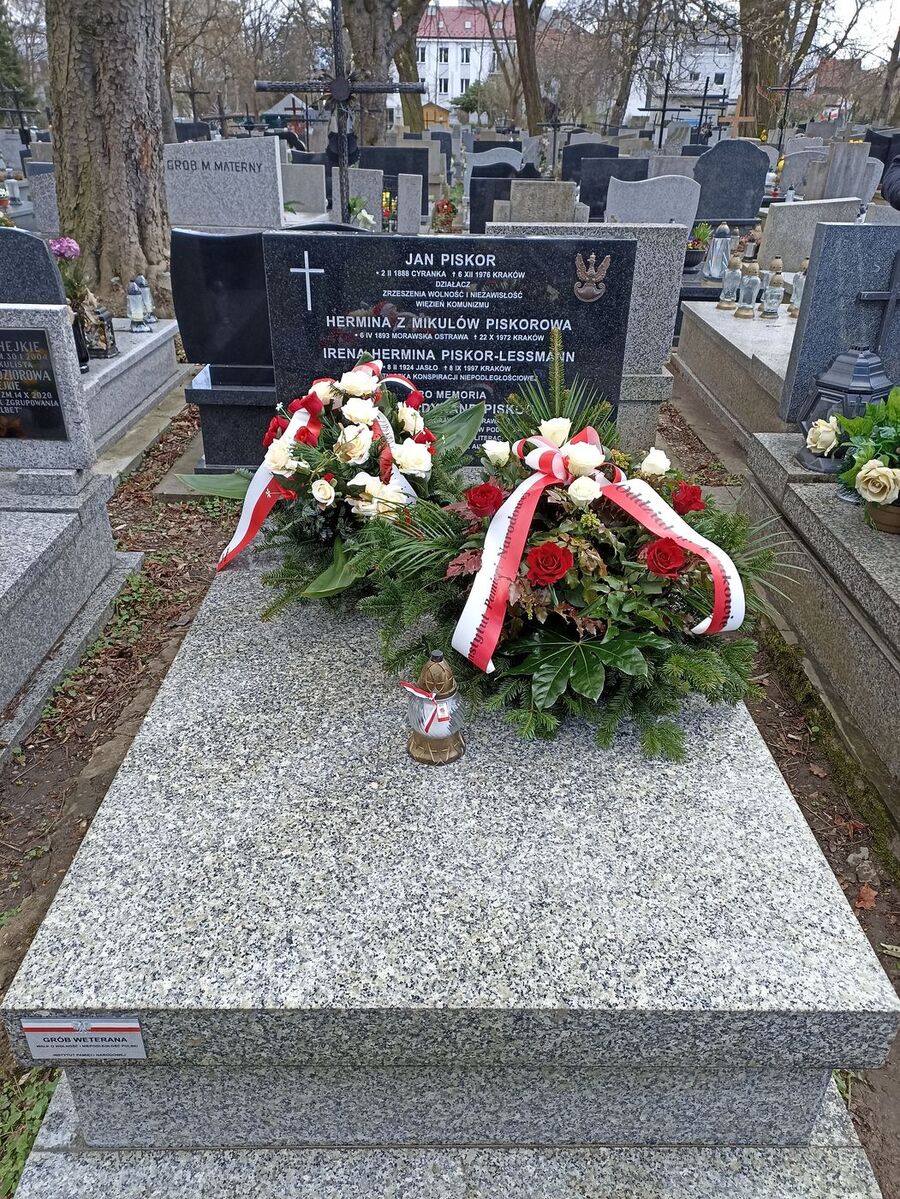 Na cmentarzu Rakowickim IPN odnowił nagrobek Jana Piskora, działacza WiN