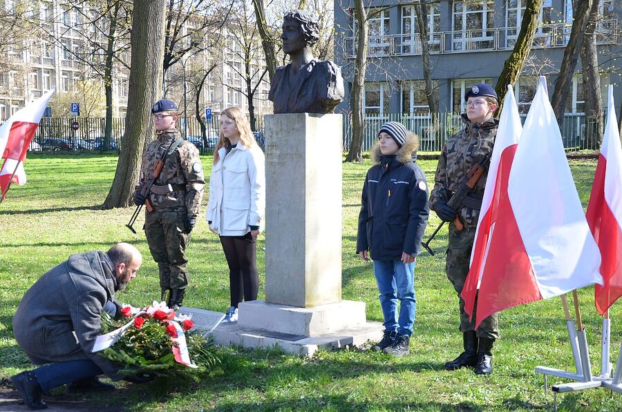 Uroczystość ku czci Zofii Kossak-Szczuckiej. Fot. Janusz Ślęzak (IPN)