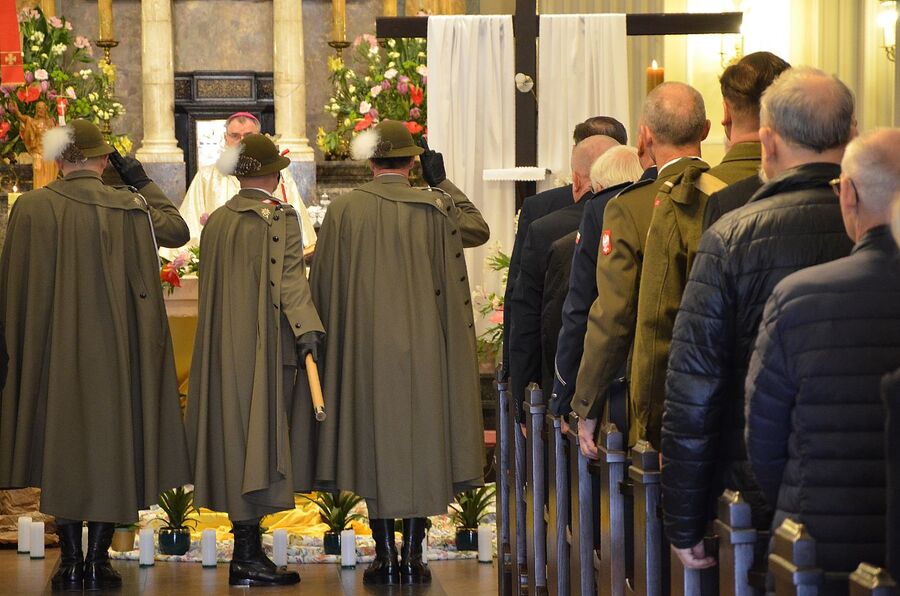 Uroczystości związane z 15. rocznicą śmierci o. Adama Studzińskiego. Fot. Janusz Ślęzak (IPN)