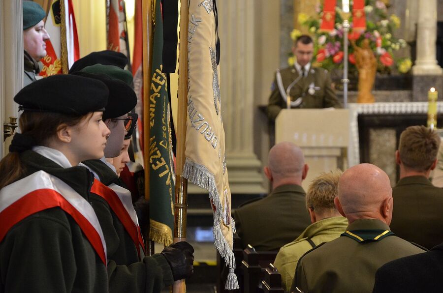 Uroczystości związane z 15. rocznicą śmierci o. Adama Studzińskiego. Fot. Janusz Ślęzak (IPN)