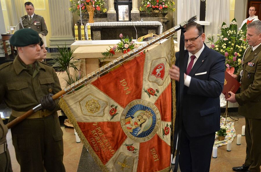 Uroczystości związane z 15. rocznicą śmierci o. Adama Studzińskiego. Fot. Janusz Ślęzak (IPN)