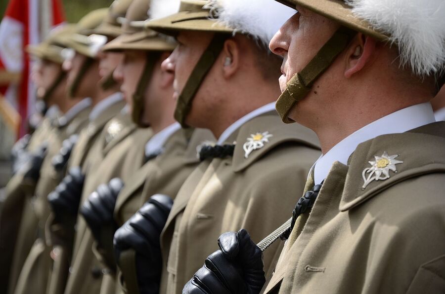 Uroczystości związane z 15. rocznicą śmierci o. Adama Studzińskiego. Fot. Janusz Ślęzak (IPN)