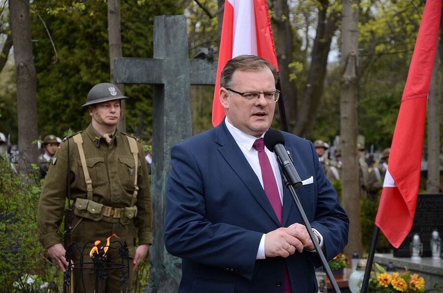 Uroczystości związane z 15. rocznicą śmierci o. Adama Studzińskiego. Fot. Janusz Ślęzak (IPN)