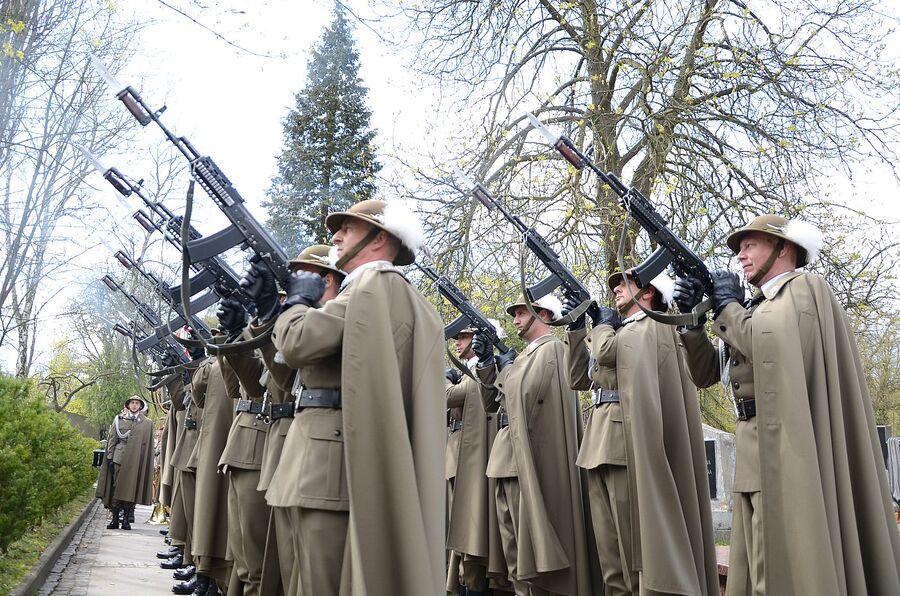 Uroczystości związane z 15. rocznicą śmierci o. Adama Studzińskiego. Fot. Janusz Ślęzak (IPN)