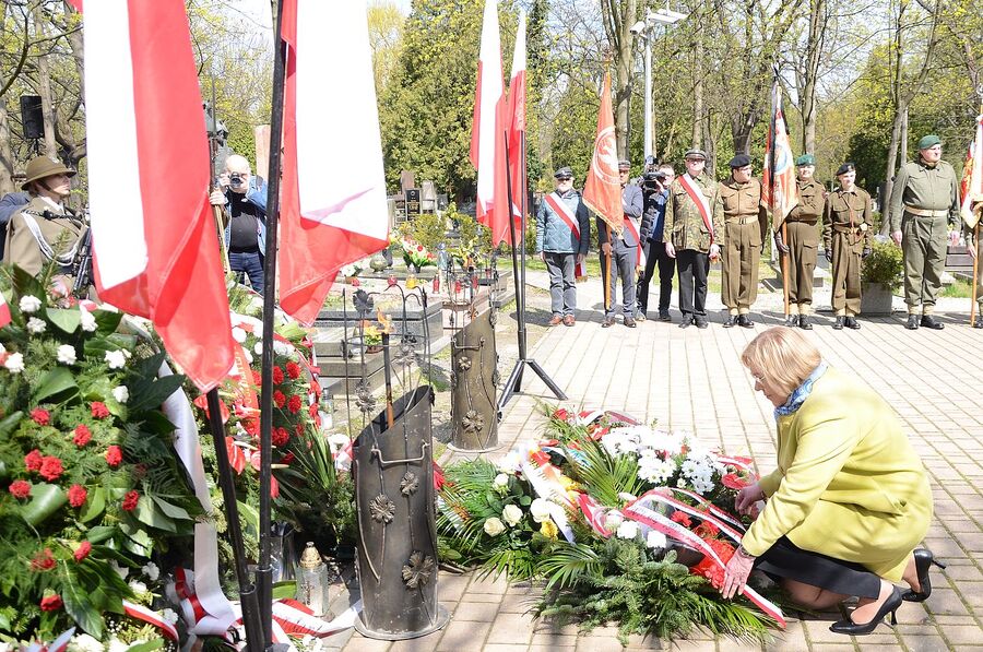 Uroczystości związane z 15. rocznicą śmierci o. Adama Studzińskiego. Fot. Janusz Ślęzak (IPN)