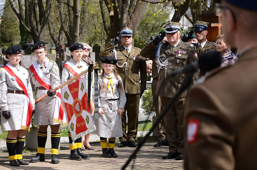 Uroczystości związane z 15. rocznicą śmierci o. Adama Studzińskiego. Fot. Janusz Ślęzak (IPN)