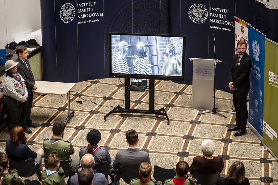 Gala konkursu „Tak jak ptaki na wolności – harcerze w obliczu II wojny światowej”. Fot. Agnieszka Masłowska (IPN)