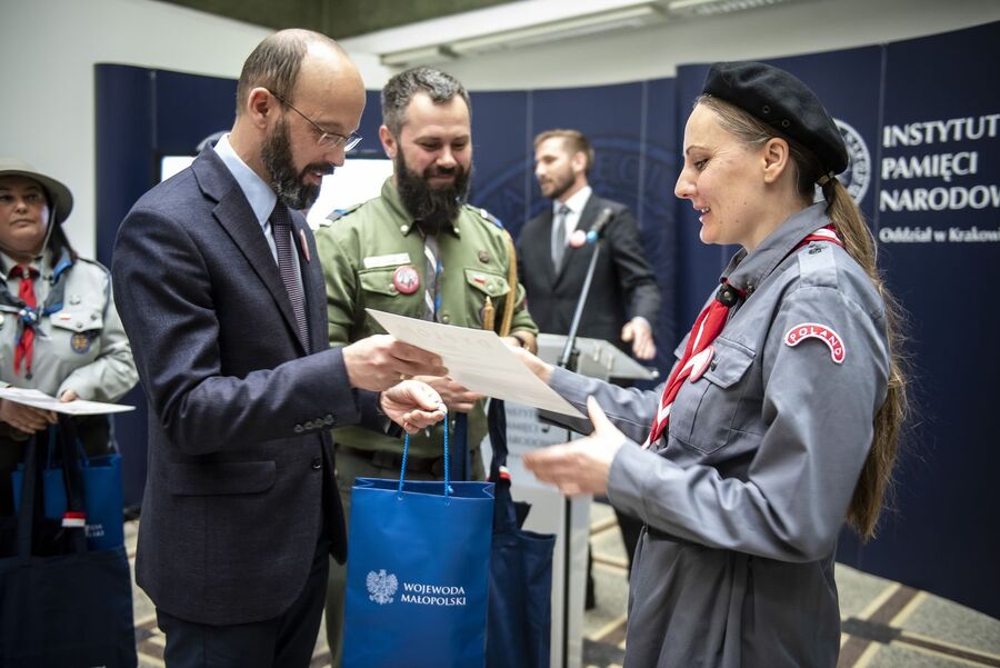 Gala konkursu „Tak jak ptaki na wolności – harcerze w obliczu II wojny światowej”. Fot. Agnieszka Masłowska (IPN)