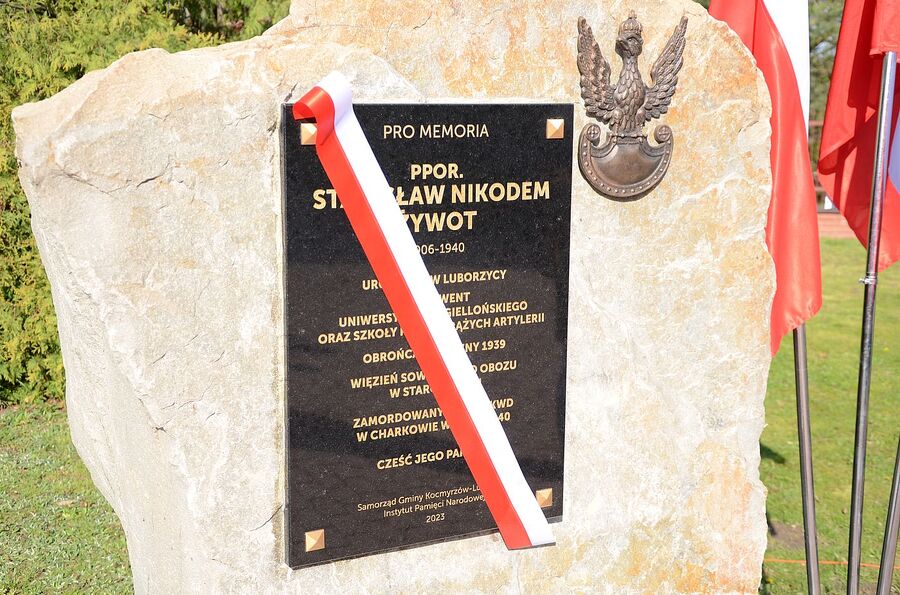 W Luborzycy odsłonięto pomnik ppor. Żywota. Fot. Janusz Ślęzak (IPN)