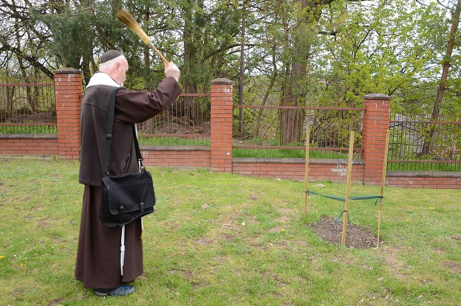 W Luborzycy odsłonięto pomnik ppor. Żywota. Fot. Janusz Ślęzak (IPN)