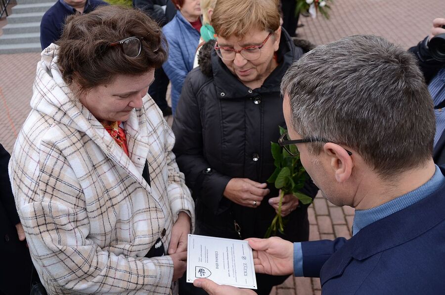 W Luborzycy odsłonięto pomnik ppor. Żywota. Fot. Janusz Ślęzak (IPN)