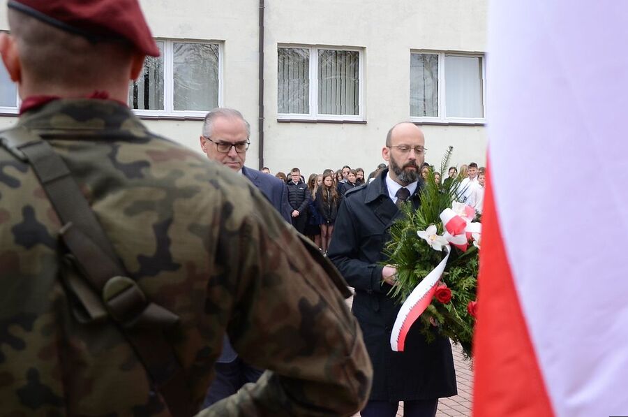 W Luborzycy odsłonięto pomnik ppor. Żywota. Fot. Janusz Ślęzak (IPN)