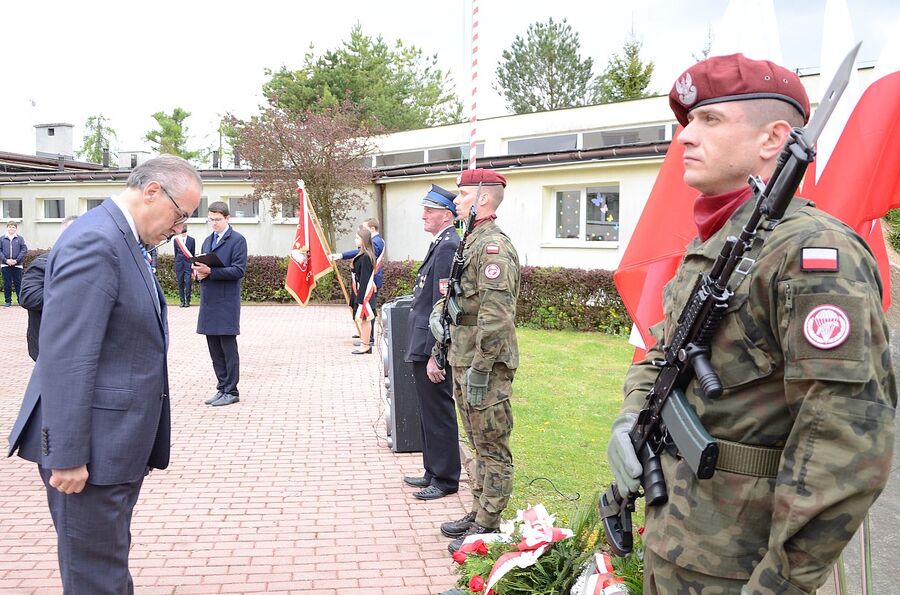 W Luborzycy odsłonięto pomnik ppor. Żywota. Fot. Janusz Ślęzak (IPN)