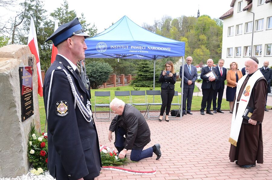 W Luborzycy odsłonięto pomnik ppor. Żywota. Fot. Janusz Ślęzak (IPN)