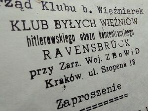Pieczątka Klubu Byłych Więźniów hitlerowskiego obozu koncentracyjnego Ravensbrück przy Zarządzie Wojewódzkim ZBoWiD w Krakowie