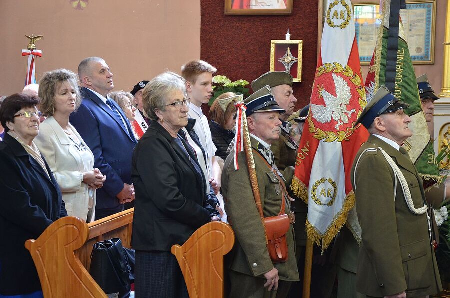 Uroczystości pogrzebowe Jana Sałapatka „Orła”. Fot. Agnieszka Masłowska i Janusz Ślęzak (IPN)