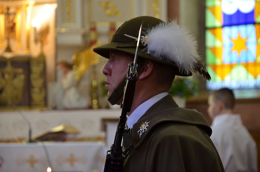 Uroczystości pogrzebowe Jana Sałapatka „Orła”. Fot. Agnieszka Masłowska i Janusz Ślęzak (IPN)