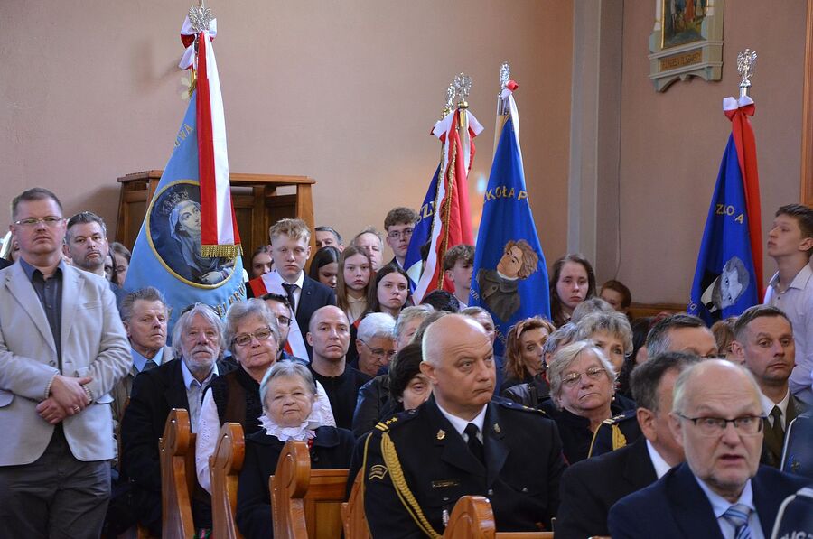 Uroczystości pogrzebowe Jana Sałapatka „Orła”. Fot. Agnieszka Masłowska i Janusz Ślęzak (IPN)