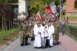 Uroczystości pogrzebowe Jana Sałapatka „Orła”. Fot. Agnieszka Masłowska i Janusz Ślęzak (IPN)