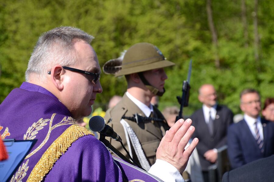 Uroczystości pogrzebowe Jana Sałapatka „Orła”. Fot. Agnieszka Masłowska i Janusz Ślęzak (IPN)
